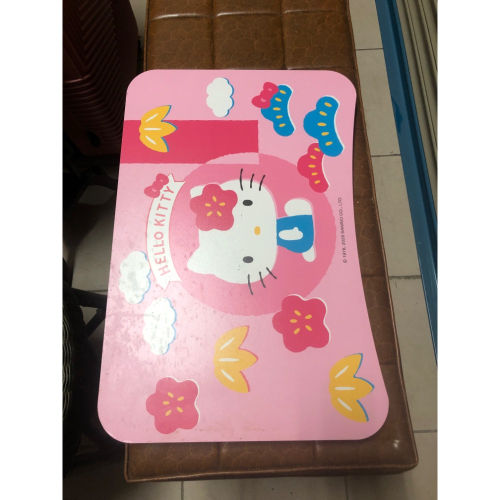 Hello kitty 凱蒂貓小桌子